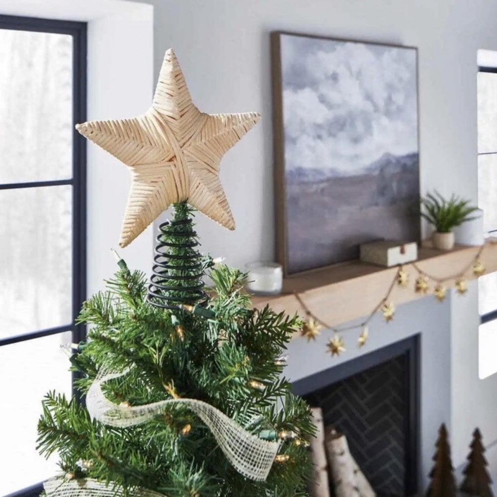 Threshpld Studio Mcgee Natural Woven Star Tree Topper